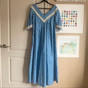 Vintage | Floral muumuu dress